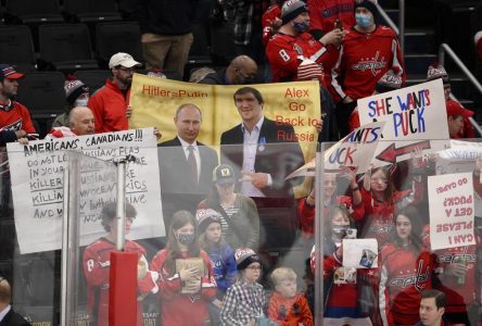 Le dilemme Ovechkin guette les clubs albertains en faveur de l’Ukraine