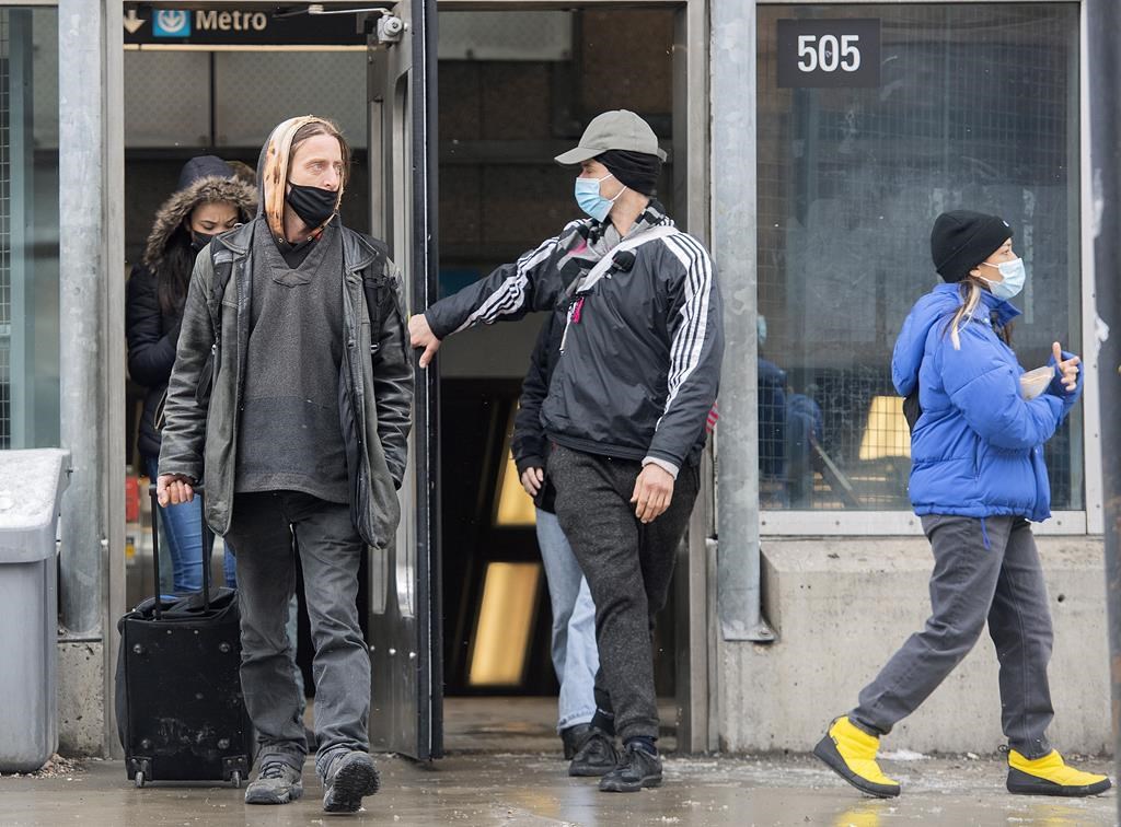 COVID-19: Québec rapporte 20 nouveaux décès et une légère hausse des hospitalisations