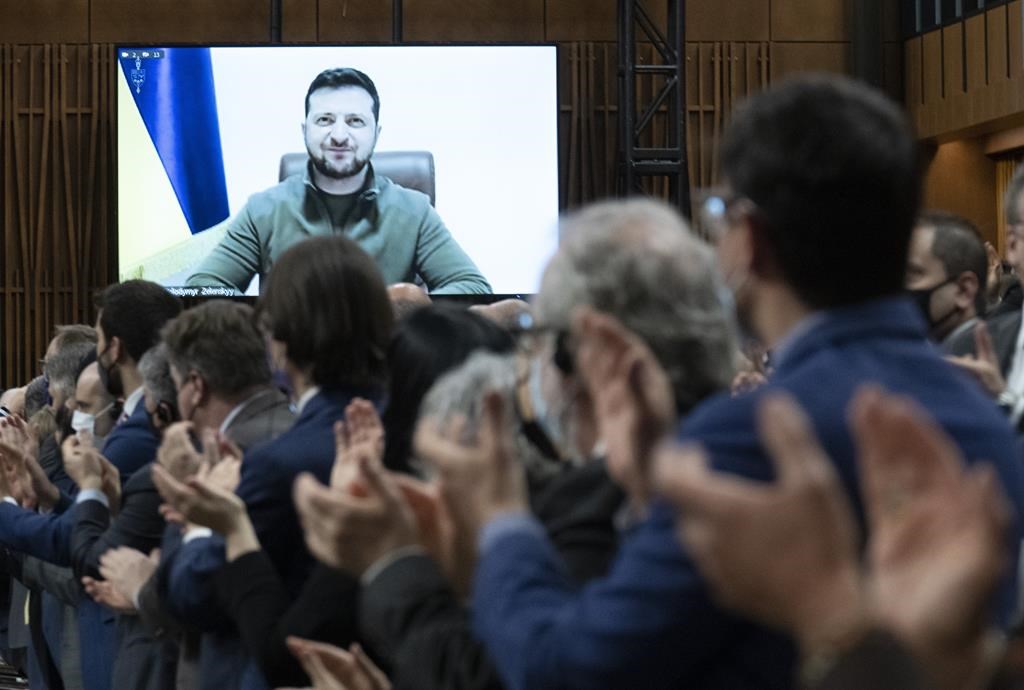 «Vous devez en faire plus», dit le président ukrainien au Parlement canadien