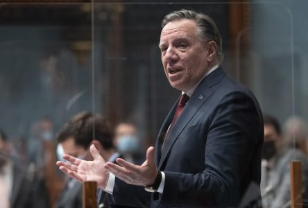 Tarifs d’Hydro: Legault promet une compensation, mais exclut un gel tarifaire