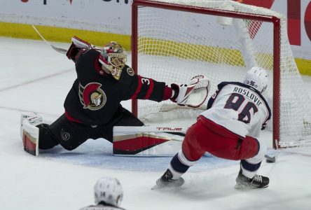 Roslovic marque deux fois dans une victoire de 4-1 des Blue Jackets sur les Sénateurs