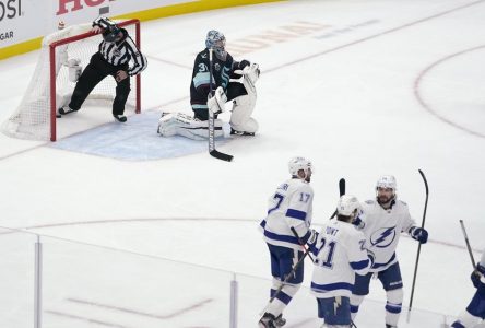 Deux buts d’Hedman et trois aides de Stamkos permettent au Lightning de l’emporter