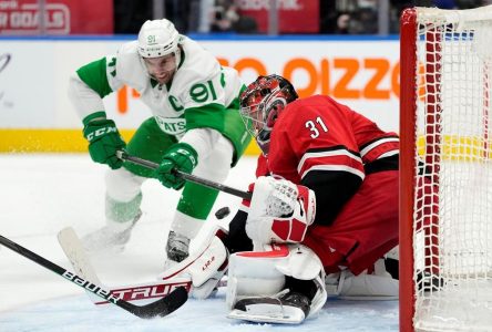 Erik Kallgren brille de nouveau dans un gain des Maple Leafs contre les Hurricanes