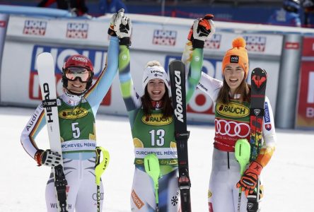 Slokar signe une victoire surprise au slalom des Finales de la Coupe du monde