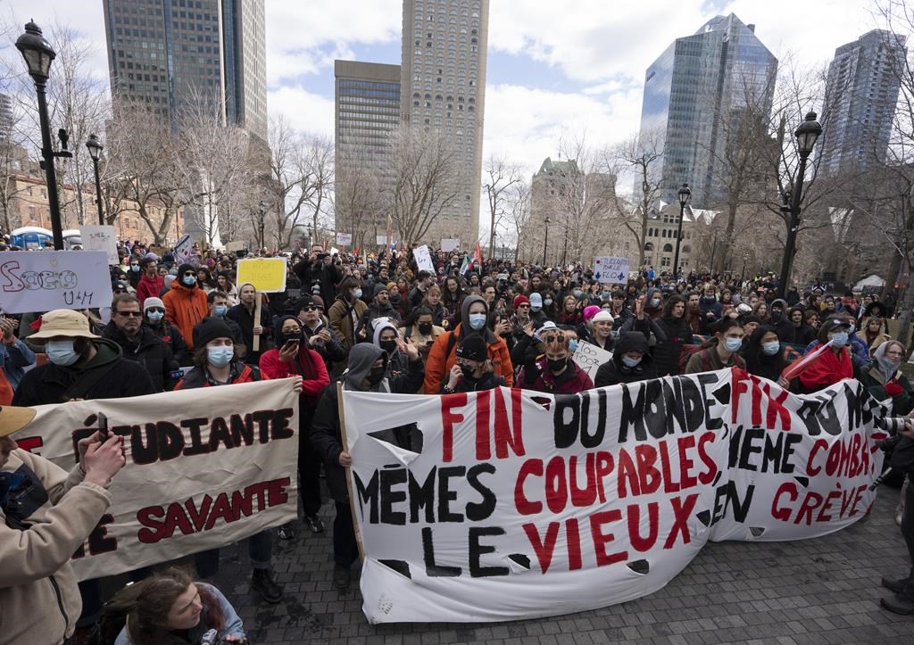 Quelques centaines d’étudiants reprennent les revendications du printemps érable