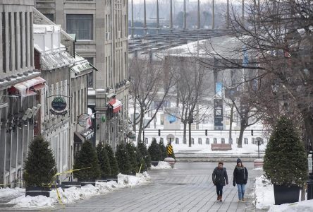 COVID-19: Québec rapporte 12 nouveaux décès et une baisse des hospitalisations