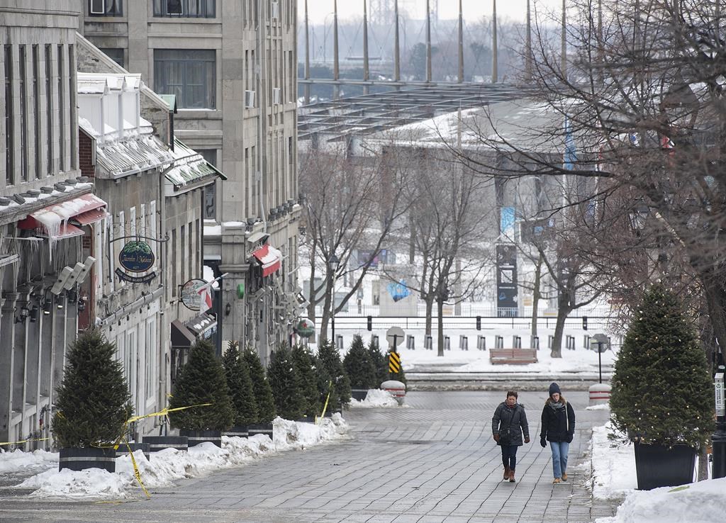 COVID-19: Québec rapporte 12 nouveaux décès et une baisse des hospitalisations