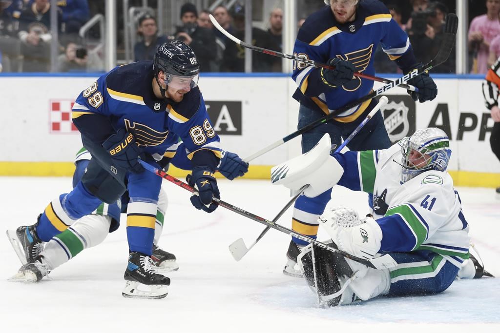 Tarasenko se démarque avec trois points dans un gain contre les Canucks