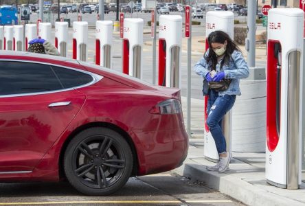 Ottawa fixe une obligation de vente de véhicules électriques