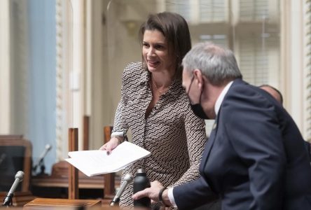 Neuf députés de l’Assemblée nationale sont atteints de la COVID-19