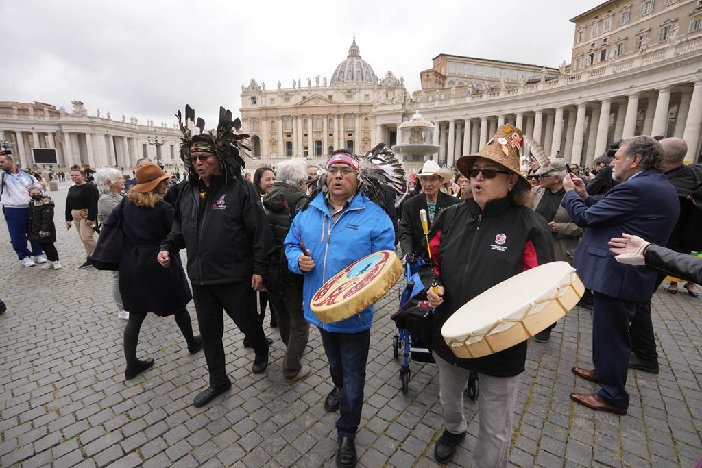 Au tour des délégués des Premières Nations de rencontrer le pape au Vatican, jeudi