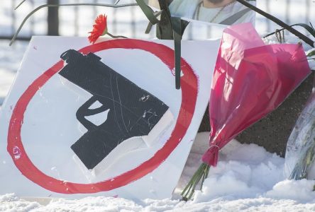 Il n’y aura pas de solutions faciles pour lutter contre la violence par armes à feu