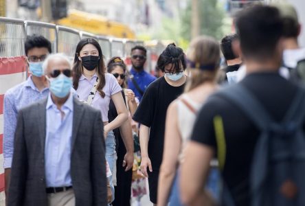 Sondage: les Canadiens de plus en plus divisés, notamment à cause de la pandémie