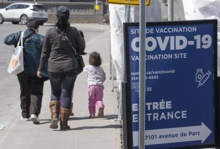 COVID-19: Québec rapporte 30 nouveaux décès et une hausse des hospitalisations