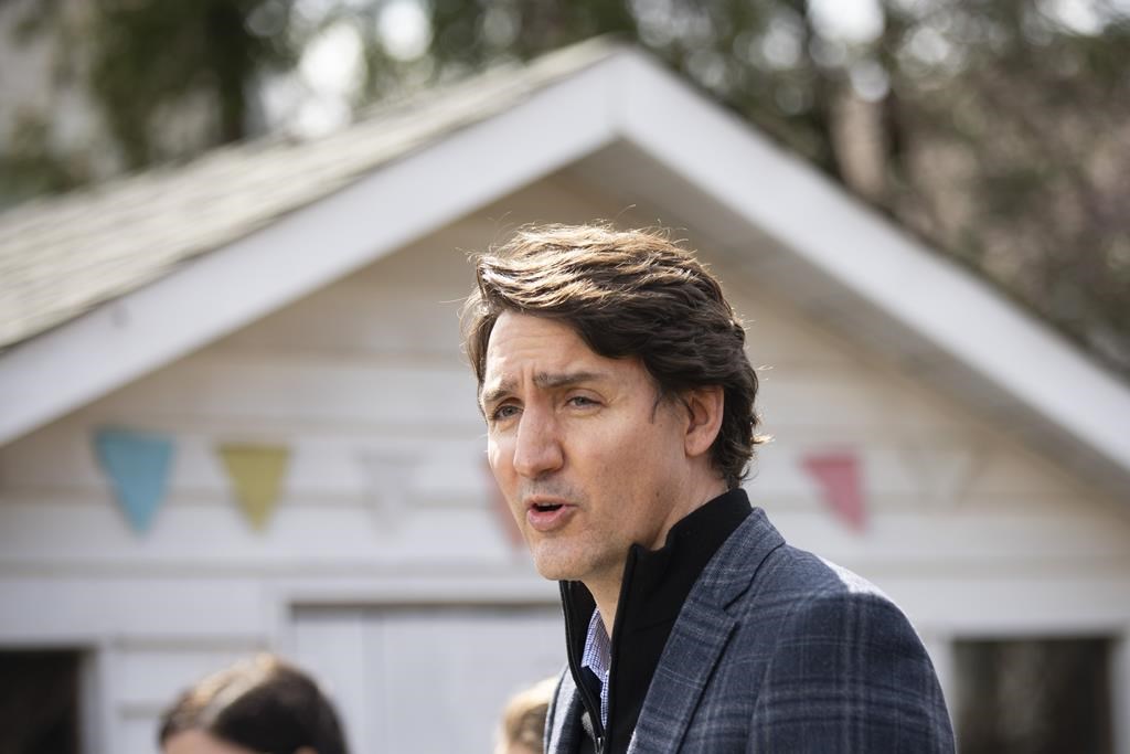 Véhicules électriques: annonce du premier ministre Trudeau lundi à Victoria