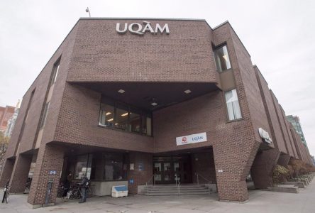 La grève des chargés de cours de l’UQÀM qui devait débuter lundi est suspendue