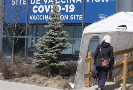 COVID-19: Québec rapporte 35 nouveaux décès et une forte hausse des hospitalisations