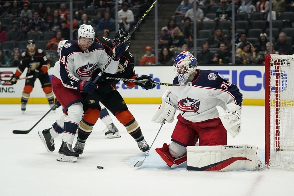 Troy Terry et Trevor Zegras mènent les Ducks contre les Blue Jackets ...