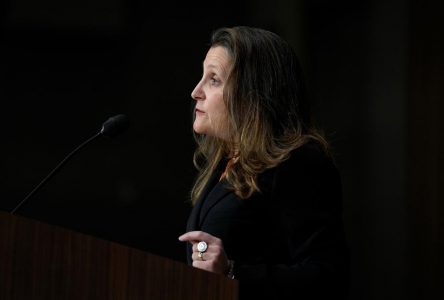 Chrystia Freeland réitère que la Russie devrait être expulsée du G20