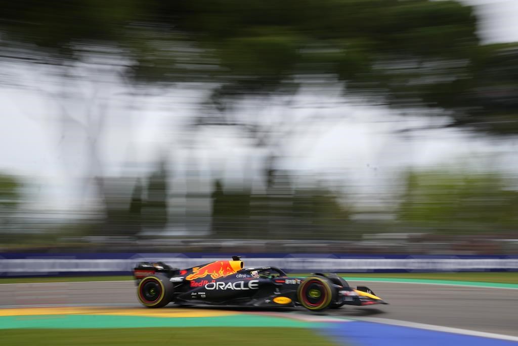 Verstappen vince lo sprint al GP dell’Emilia-Romagna, davanti a Leclerc