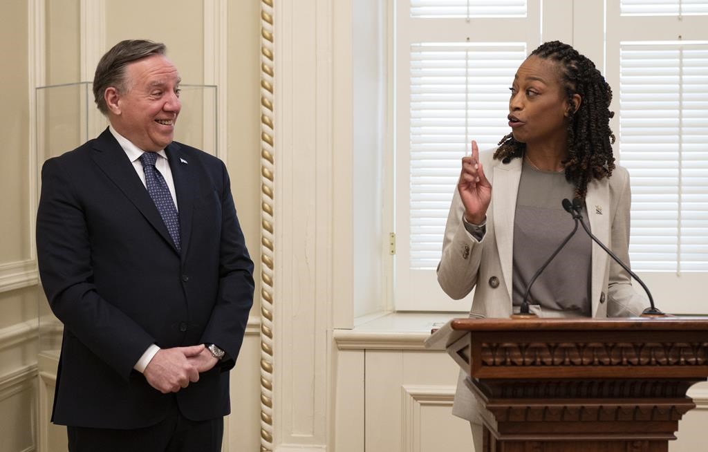 La nouvelle députée caquiste Shirley Dorismond assermentée à l’Assemblée nationale