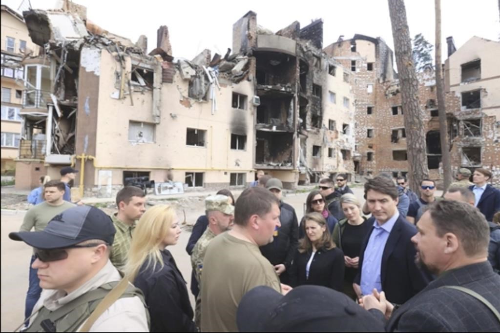 Le premier ministre Justin Trudeau rouvre l’ambassade canadienne à Kyev