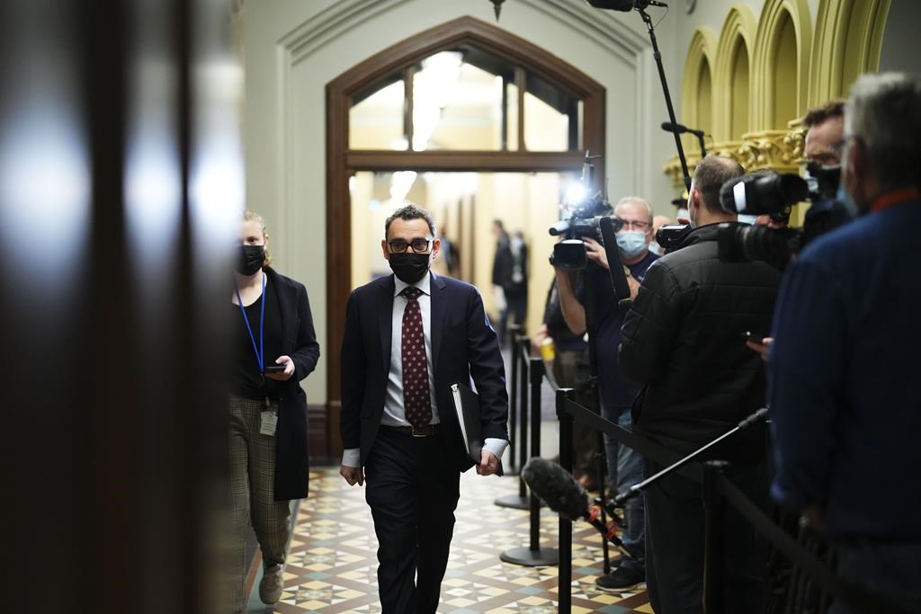 Francophones au C.A.: «le CN doit montrer l’exemple», dit le ministre Alghabra