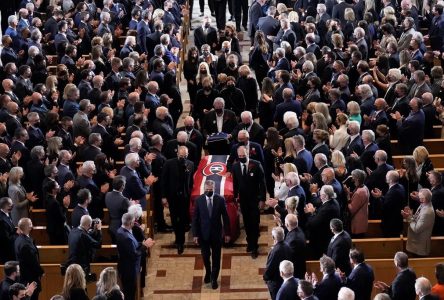 À l’unanimité, les députés de l’Assemblée nationale rendent hommage à Guy Lafleur