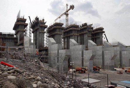 La centrale de Muskrat Falls ne produirait pas à pleine capacité avant au moins un an