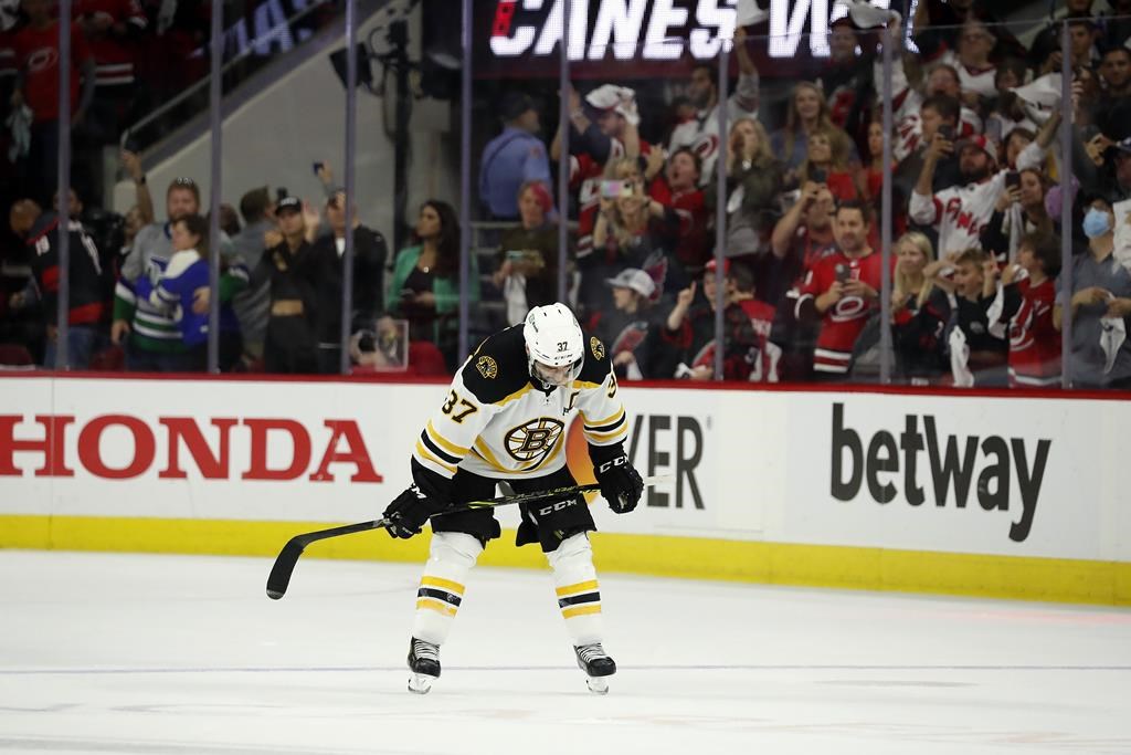 Après l’élimination en séries, les Bruins attendent la décision de Bergeron