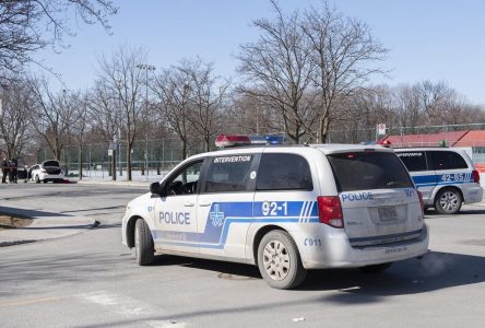 Un corps est découvert dans le coffre d’un véhicule incendié dans l’est de Montréal