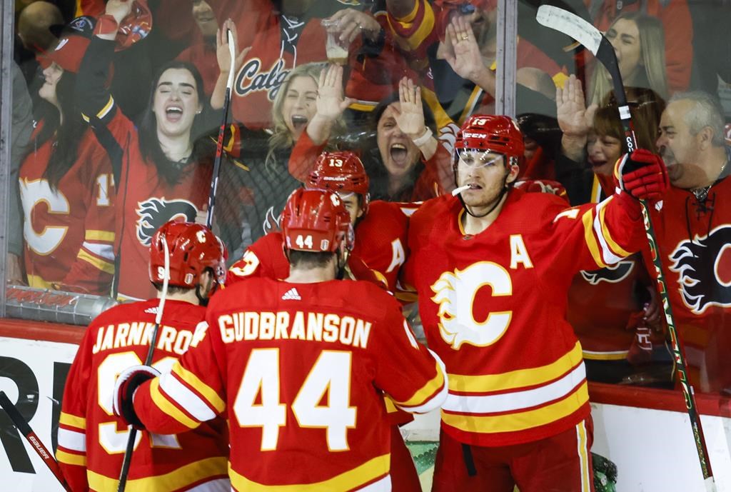 Les Flames viennent à bout des Stars et affronteront les Oilers au prochain tour