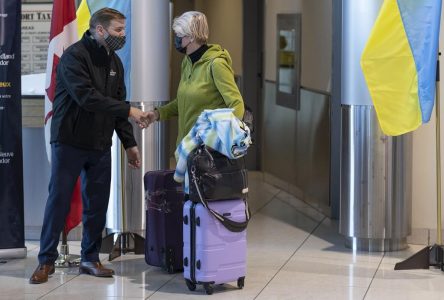 Les vols financés par des points Aéroplan pour des Ukrainiens repoussés à juin