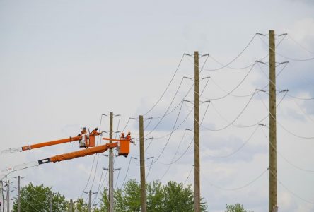 Hydro-Québec progresse lentement, mais sûrement: 35 000 clients toujours sans courant