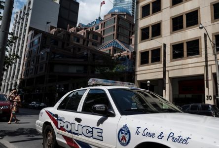 Un homme tué par la police à Toronto jeudi avait une arme à air comprimé, selon l’UES