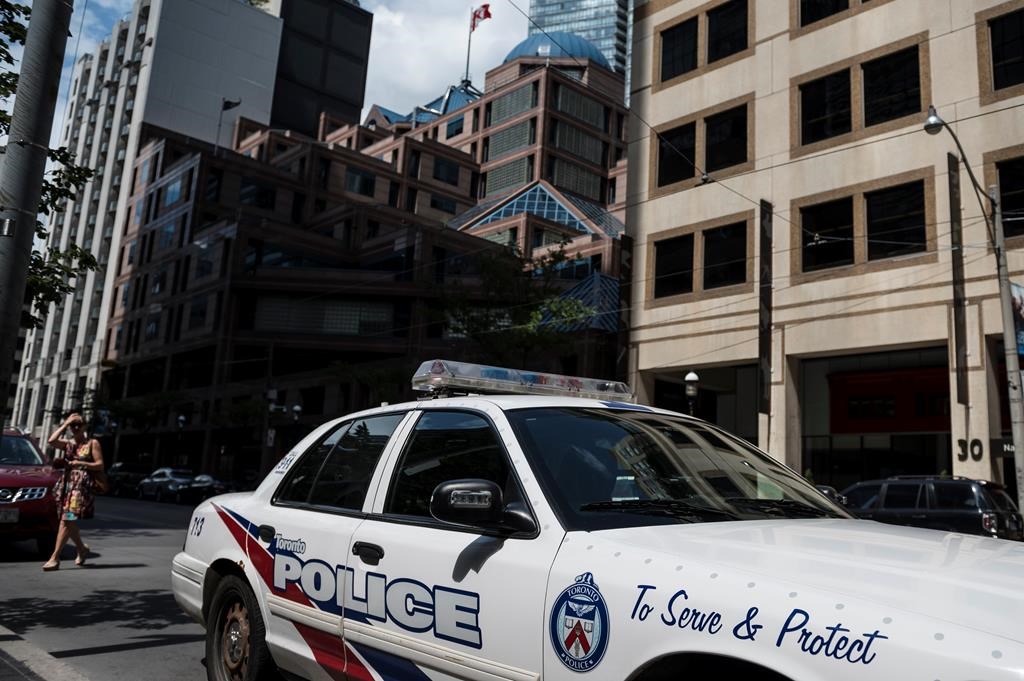 Un homme tué par la police à Toronto jeudi avait une arme à air comprimé, selon l’UES