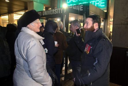 Un Néo-Écossais est accusé de 13 chefs liés aux armes à feu