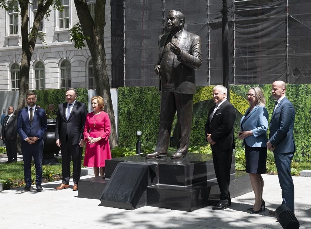 Statue de Jacques Parizeau: «il n’a jamais renoncé à son rêve»