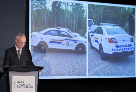 Tuerie en N.-É.: des courriels perdus et des alertes tardives de la GRC