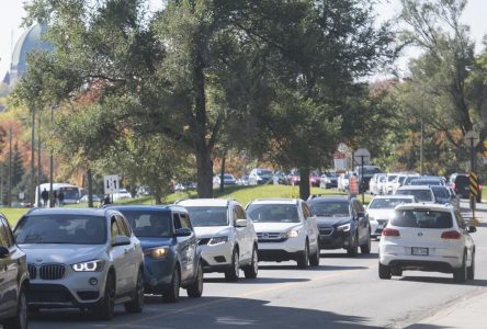 Rapport: Québec doit plafonner le parc automobile et s’attaquer à l’auto solo