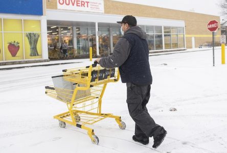 Enquête: l’inflation heurte les dépenses courantes d’une majorité de Canadiens