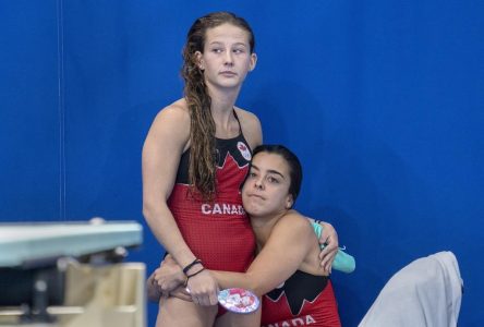 La plongeuse Caeli McKay récupère toujours d’une blessure, prouve sa résilience