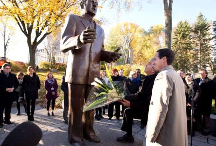 La simplicité de René Lévesque a été sa force, selon Legault