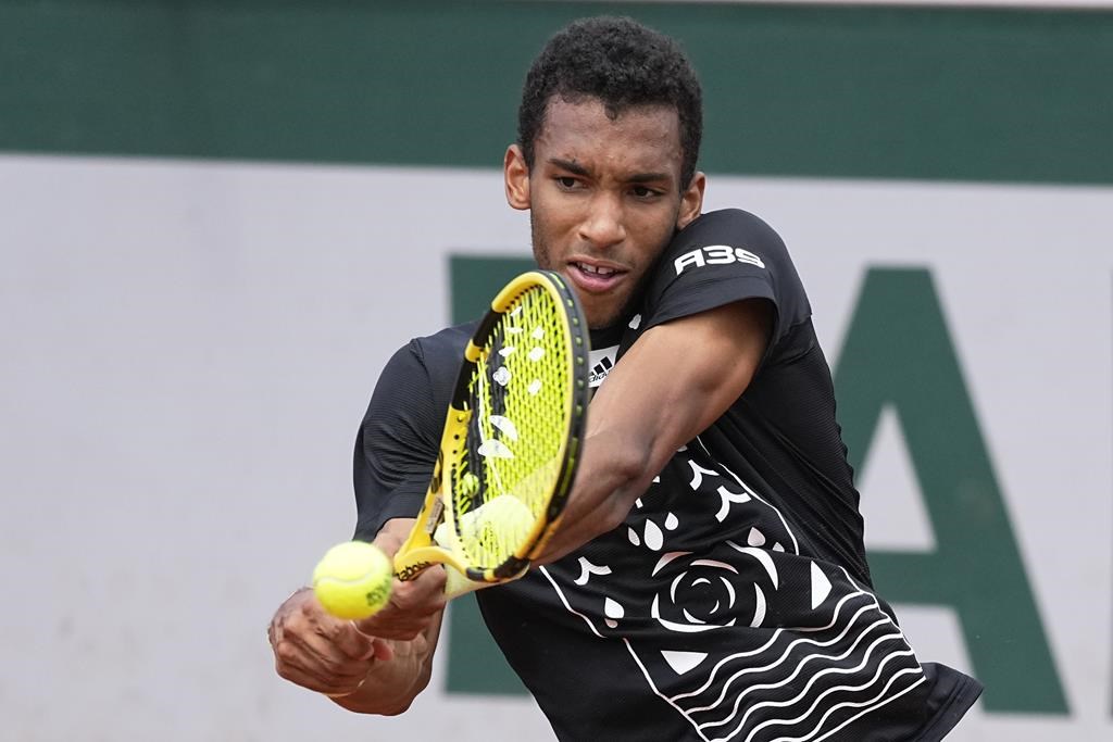 Auger-Aliassime est surpris par van Rijthoven en demi-finales à Bois-le-Duc