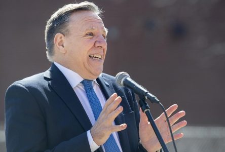 François Legault veut Anjou-Louis-Riel et ouvre la porte à des baisses d’impôt