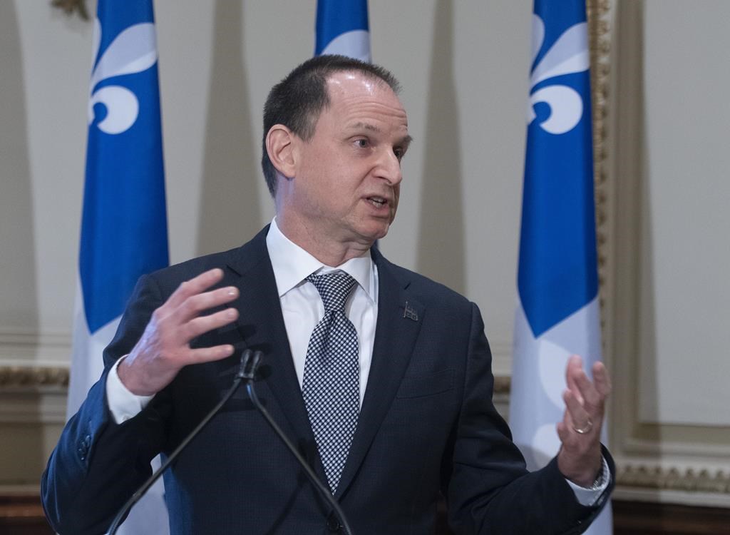 Québec va limiter la hausse de la taxe scolaire en 2022