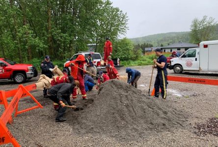 C.-B.: le niveau d’inondation pourrait se prolonger pendant des semaines