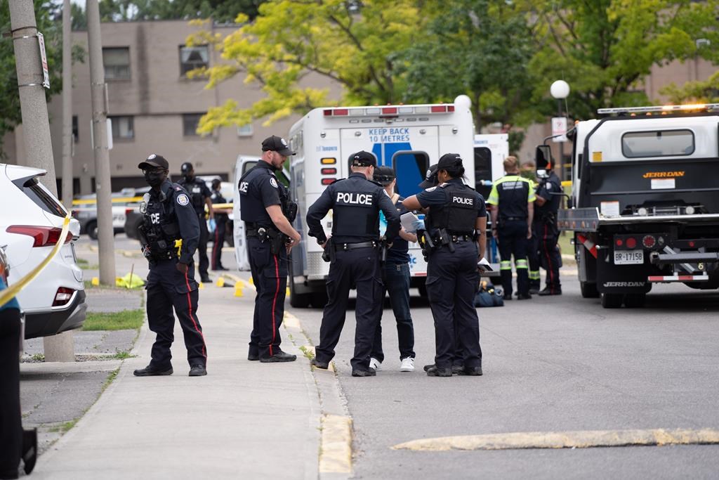 Six fusillades ont fait deux morts et plusieurs blessés en fin de semaine à Toronto