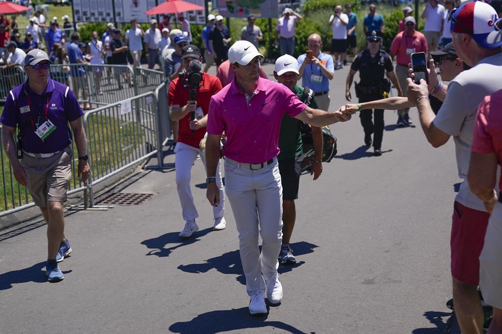 Xander Schauffele se donne une avance d’un coup au Championnat Travelers