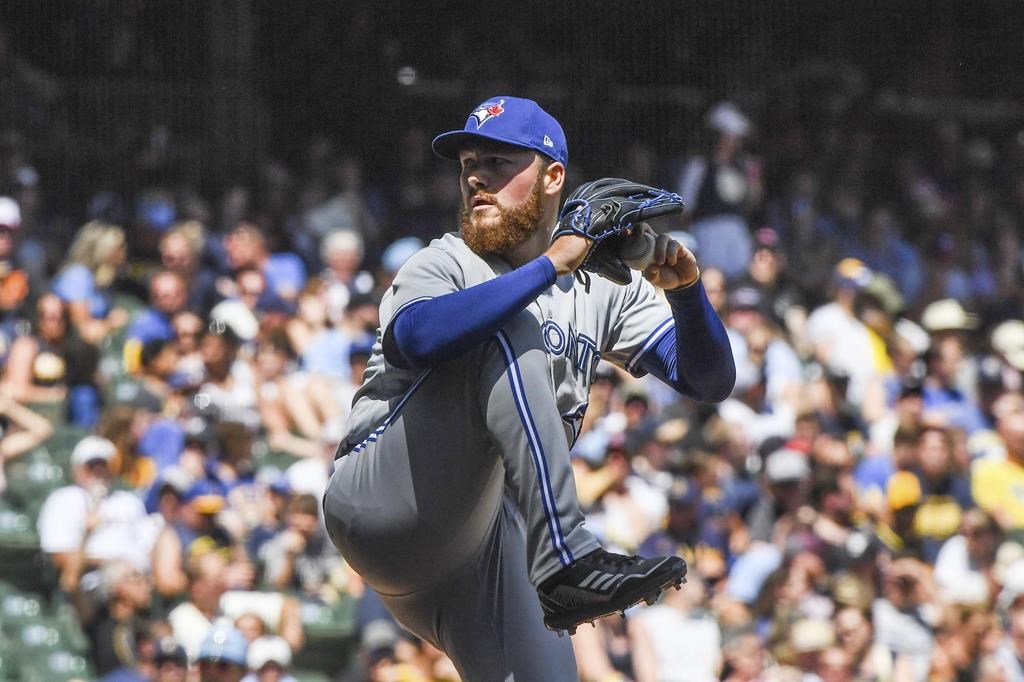 Rowdy Tellez frappe deux circuits et les Brewers défont les Blue Jays 10-3